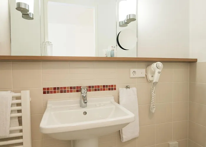 Hotel Baurs Park 3*